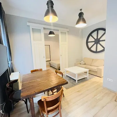 Akacfa * Budapest