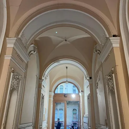 Akacfa * Budapest