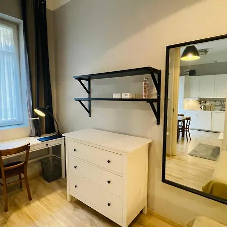 Akacfa Apartment *